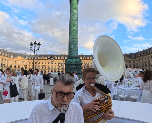 Clarinette et soubassophone dans la fanfare